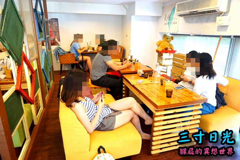 三寸日光咖啡館|宜蘭羅東優質有質感咖啡廳,文青的最愛,環境優適合聚餐 @猴屁的異想世界 三寸日光咖啡館|宜蘭羅東優質有質感咖啡廳,文青的最愛,環境優適合聚餐 @猴屁的異想世界