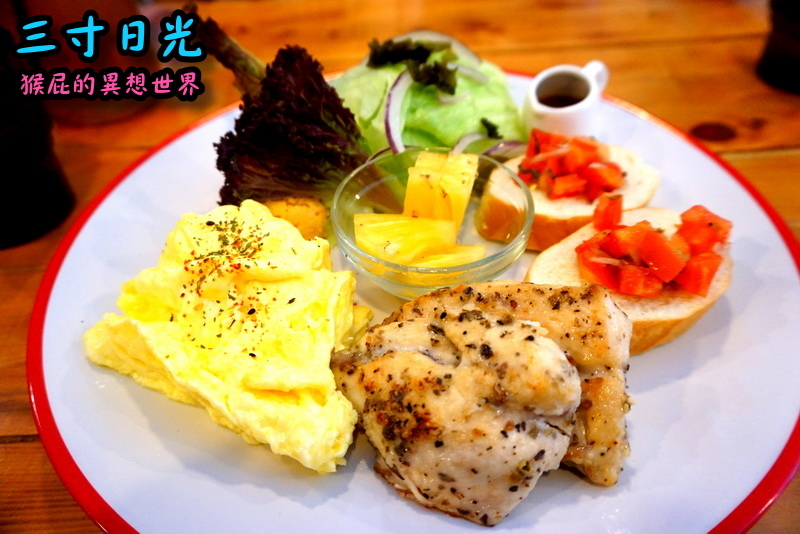 三寸日光咖啡館|宜蘭羅東優質有質感咖啡廳,文青的最愛,環境優適合聚餐 @猴屁的異想世界 三寸日光咖啡館|宜蘭羅東優質有質感咖啡廳,文青的最愛,環境優適合聚餐 @猴屁的異想世界