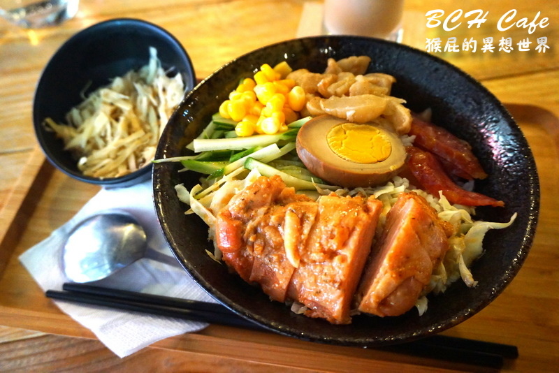 BCH Cafe家裡咖啡店|台中精明一街美食,百元平價簡餐CP值超高,還有早午餐、輕食、蛋糕、飲料 @猴屁的異想世界 BCH Cafe家裡咖啡店|台中精明一街美食,百元平價簡餐CP值超高,還有早午餐、輕食、蛋糕、飲料 @猴屁的異想世界
