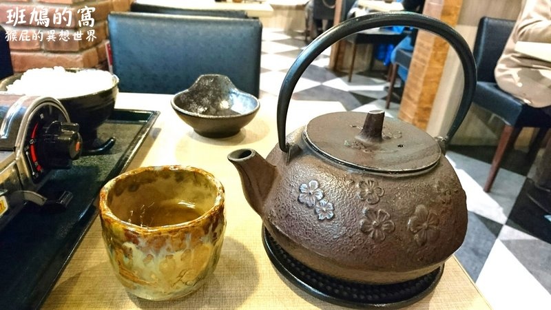 斑鳩的窩|台中日式料理,白飯、生菜、味噌湯、熱茶無限供應,台中有豐原店跟市政店 @猴屁的異想世界 斑鳩的窩|台中日式料理,白飯、生菜、味噌湯、熱茶無限供應,台中有豐原店跟市政店 @猴屁的異想世界