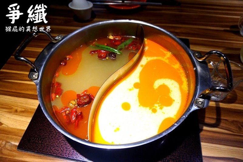 爭纖涮涮鍋|西門町火鍋推薦,40盎司頂級雙人超牛鍋肉盤超大超浮誇,有包廂適合聚餐 @猴屁的異想世界 爭纖涮涮鍋|西門町火鍋推薦,40盎司頂級雙人超牛鍋肉盤超大超浮誇,有包廂適合聚餐 @猴屁的異想世界