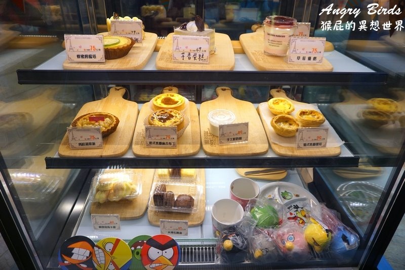 Angry Birds憤怒鳥主題餐廳|台中美食,精明一街超迷你可愛餐廳,有賣早午餐、甜點、飲料等 @猴屁的異想世界 Angry Birds憤怒鳥主題餐廳|台中美食,精明一街超迷你可愛餐廳,有賣早午餐、甜點、飲料等 @猴屁的異想世界