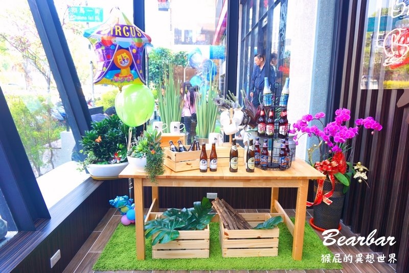 Bearbar熊吧餐酒館|台中超夯親子餐廳,有兩層樓高溜滑梯還有沙堆,義大利麵好吃 @猴屁的異想世界 Bearbar熊吧餐酒館|台中超夯親子餐廳,有兩層樓高溜滑梯還有沙堆,義大利麵好吃 @猴屁的異想世界