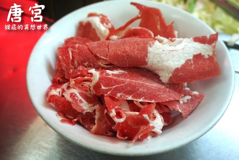 唐宮蒙古烤肉|台北吃到飽推薦,主打蒙古烤肉跟酸菜白肉鍋吃到飽,夾燒餅吃更好吃 @猴屁的異想世界 唐宮蒙古烤肉|台北吃到飽推薦,主打蒙古烤肉跟酸菜白肉鍋吃到飽,夾燒餅吃更好吃 @猴屁的異想世界