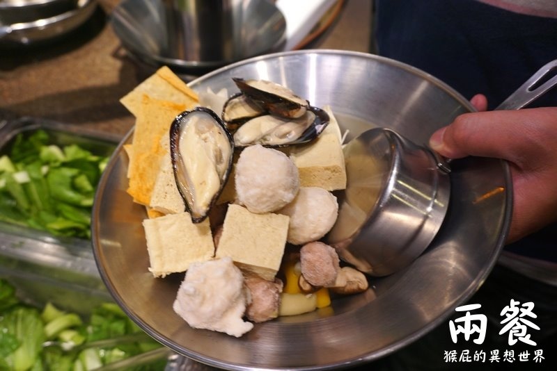 兩餐韓國年糕火鍋吃到飽|台北299元吃到飽,炸雞、年糕、韓國泡麵、海鮮、火鍋料等通通吃到飽 @猴屁的異想世界 兩餐韓國年糕火鍋吃到飽|台北299元吃到飽,炸雞、年糕、韓國泡麵、海鮮、火鍋料等通通吃到飽 @猴屁的異想世界
