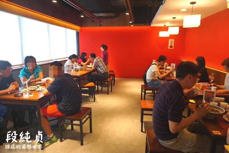 段純貞牛肉麵|台中網路10大人氣牛肉麵,聽說是新竹第一名牛肉麵,在台中廣三SOGO @猴屁的異想世界 段純貞牛肉麵|台中網路10大人氣牛肉麵,聽說是新竹第一名牛肉麵,在台中廣三SOGO @猴屁的異想世界