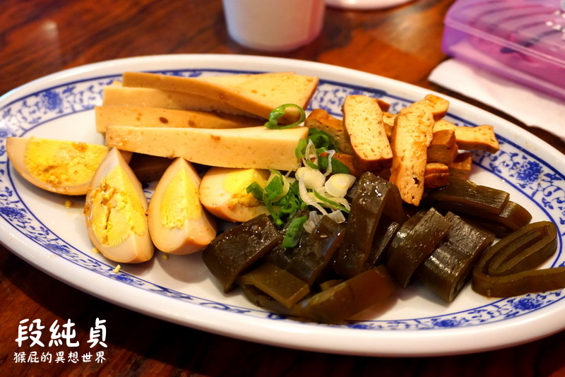 段純貞牛肉麵|台中網路10大人氣牛肉麵,聽說是新竹第一名牛肉麵,在台中廣三SOGO @猴屁的異想世界 段純貞牛肉麵|台中網路10大人氣牛肉麵,聽說是新竹第一名牛肉麵,在台中廣三SOGO @猴屁的異想世界