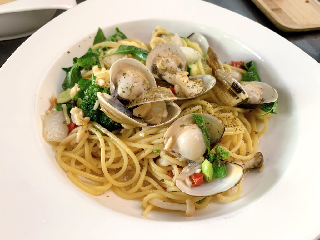 阿米奇義式廚房｜台中精明一街巷弄美食，便宜又好吃的義大利麵、燉飯，有壽星優惠 @猴屁的異想世界