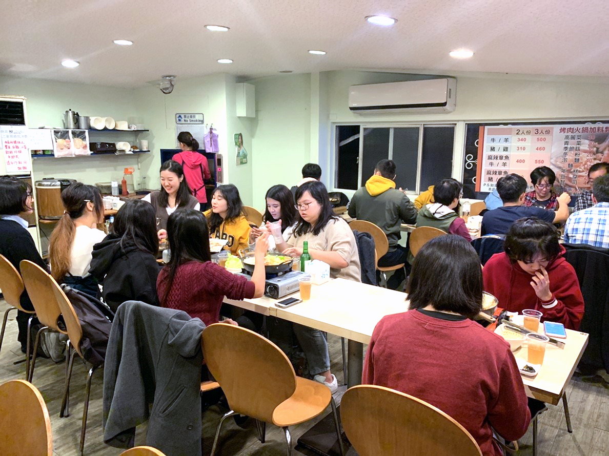 小飯館兒|公館韓式料理推薦,白飯小菜吃到飽CP值超高,飲料無限續,生意超好大排長龍 @猴屁的異想世界 小飯館兒|公館韓式料理推薦,白飯小菜吃到飽CP值超高,飲料無限續,生意超好大排長龍 @猴屁的異想世界