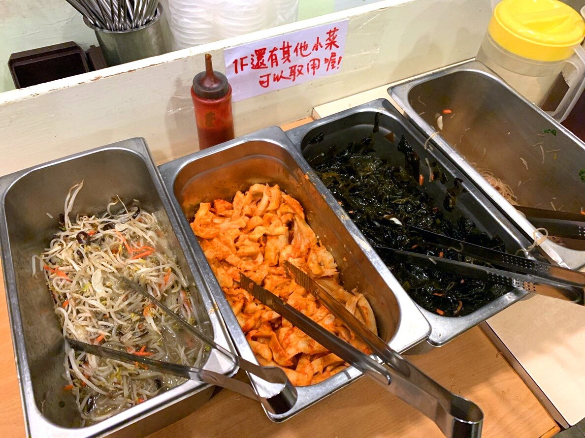 小飯館兒|公館韓式料理推薦,白飯小菜吃到飽CP值超高,飲料無限續,生意超好大排長龍 @猴屁的異想世界 小飯館兒|公館韓式料理推薦,白飯小菜吃到飽CP值超高,飲料無限續,生意超好大排長龍 @猴屁的異想世界