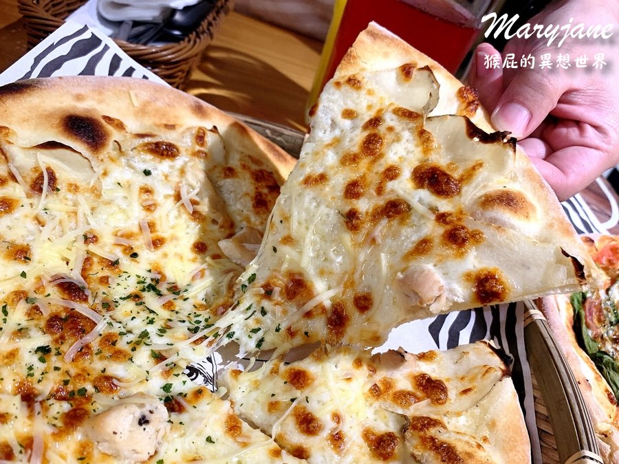 【師大美食】師大有名的薄片披薩－Maryjane Pizza瑪莉珍披薩！商業午餐9吋披薩140元！KLOOK瑪莉珍披薩優惠餐卷！ @猴屁的異想世界