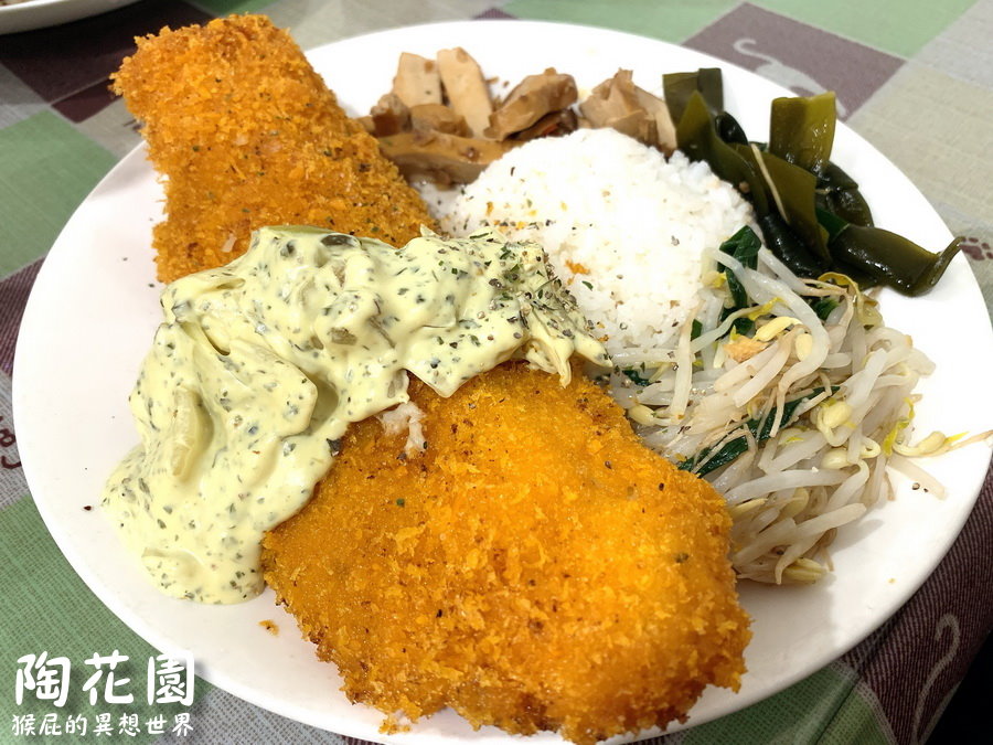陶花園輔大豬排|傳說中比臉還大的豬排,新莊輔大514巷美食、捷運輔大站美食 @猴屁的異想世界 陶花園輔大豬排|傳說中比臉還大的豬排,新莊輔大514巷美食、捷運輔大站美食 @猴屁的異想世界