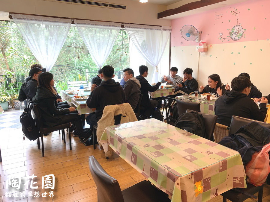 陶花園輔大豬排|傳說中比臉還大的豬排,新莊輔大514巷美食、捷運輔大站美食 @猴屁的異想世界 陶花園輔大豬排|傳說中比臉還大的豬排,新莊輔大514巷美食、捷運輔大站美食 @猴屁的異想世界
