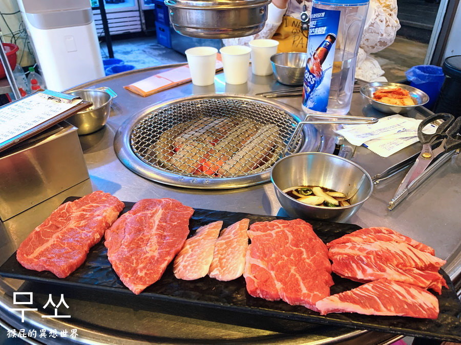 首爾24小時烤牛肉吃到飽 Muso 弘大店 (무쏘)！誤打誤撞發現一間平價韓式烤肉吃到飽！