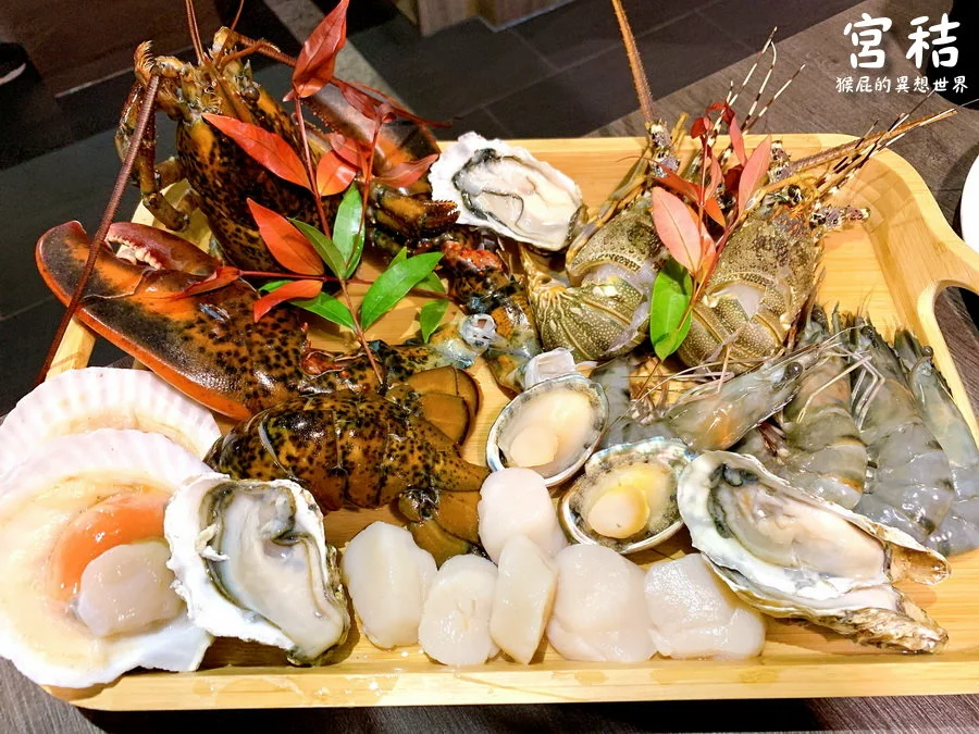 宮秸火鍋｜台中龍蝦吃到飽，日本A5和牛、生食級干貝、鮑魚生猛海鮮隨你吃，還有日本料理、烤物炸物、哈根達斯通通吃到飽
