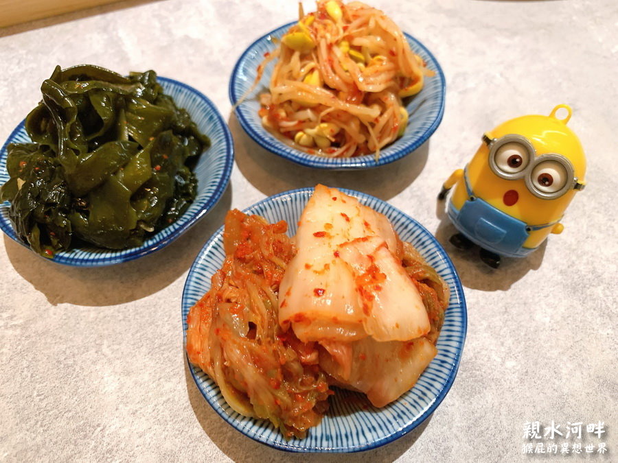 親水河畔｜台中韓式料理推薦，有韓服體驗一秒到韓國，超道地人蔘雞、韓國豬腳、海鮮煎餅通通吃的到，有當月壽星優惠 @猴屁的異想世界