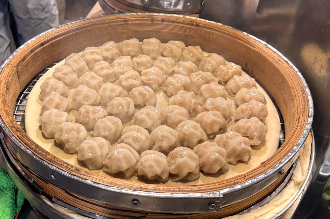 台中豐原廟東夜市美食推薦|清蒸蝦仁肉圓超鮮,一份3顆70元每顆都有整尾蝦 @猴屁的異想世界 台中豐原廟東夜市美食推薦|清蒸蝦仁肉圓超鮮,一份3顆70元每顆都有整尾蝦 @猴屁的異想世界