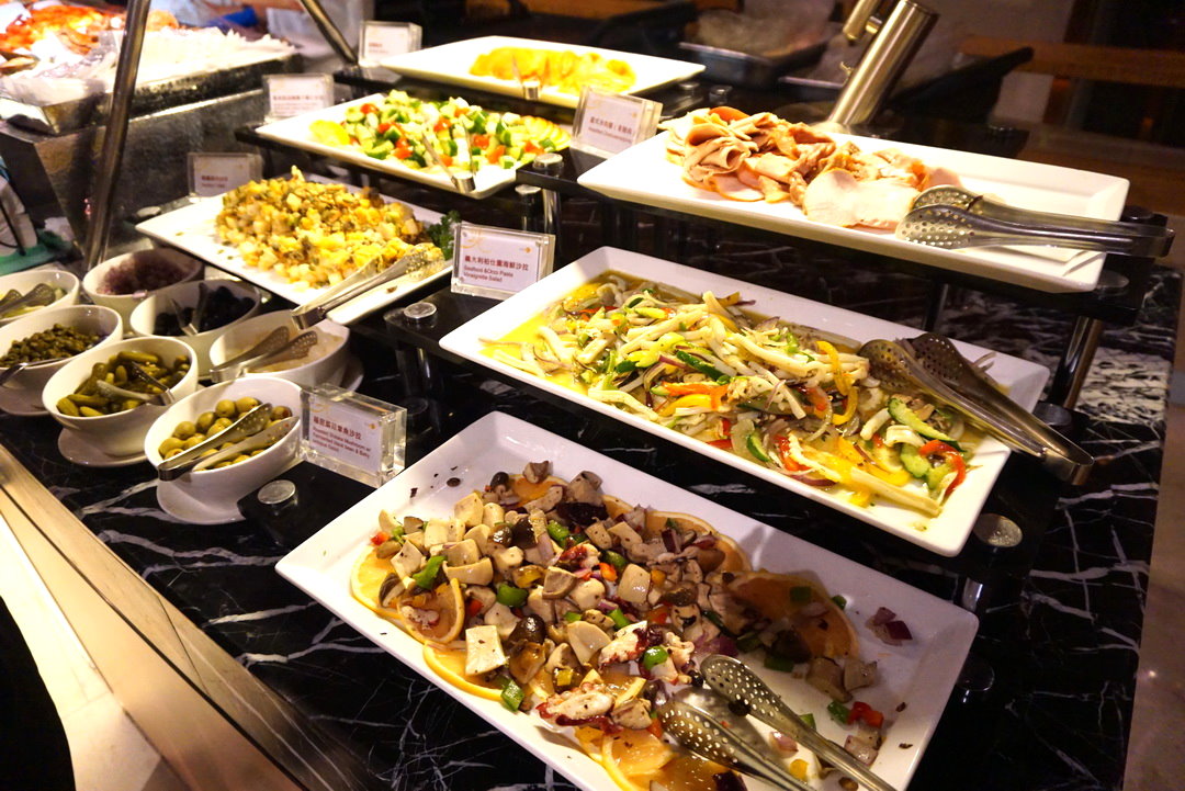 【台北吃到飽推薦】喜來登大飯店十二廚自助餐,平日4人同行1人免費,捷運善導寺站 @猴屁的異想世界 【台北吃到飽推薦】喜來登大飯店十二廚自助餐,平日4人同行1人免費,捷運善導寺站 @猴屁的異想世界