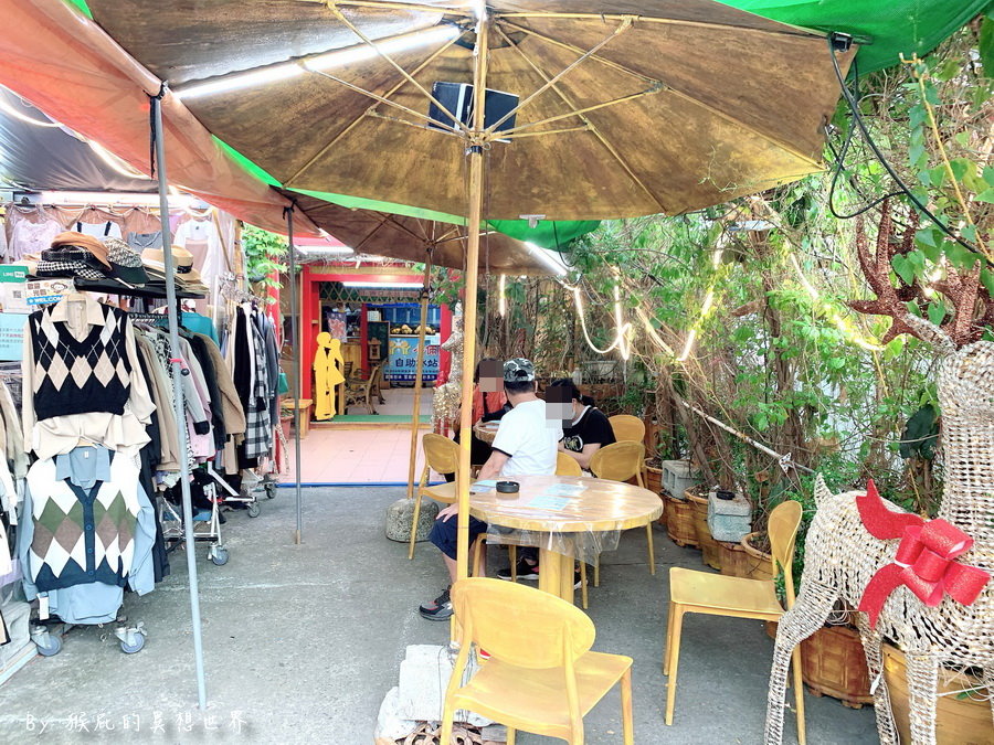 小倆口自助冰店|苗栗通宵廟口50年老字號冰店,紅豆牛奶冰超濃郁煉乳必吃 @猴屁的異想世界 小倆口自助冰店|苗栗通宵廟口50年老字號冰店,紅豆牛奶冰超濃郁煉乳必吃 @猴屁的異想世界