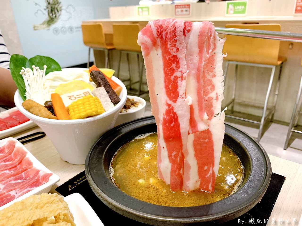 【台中火鍋】石二鍋台中青海家樂福店|王品平價火鍋248元起,新湯底必吃高CP值推薦 @猴屁的異想世界 【台中火鍋】石二鍋台中青海家樂福店|王品平價火鍋248元起,新湯底必吃高CP值推薦 @猴屁的異想世界
