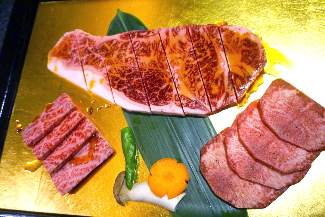 燒肉亭六歌仙｜東京新宿和牛燒肉吃到飽，帝王蟹豪華套餐超浮誇，東京自由行必吃美食 @猴屁的異想世界
