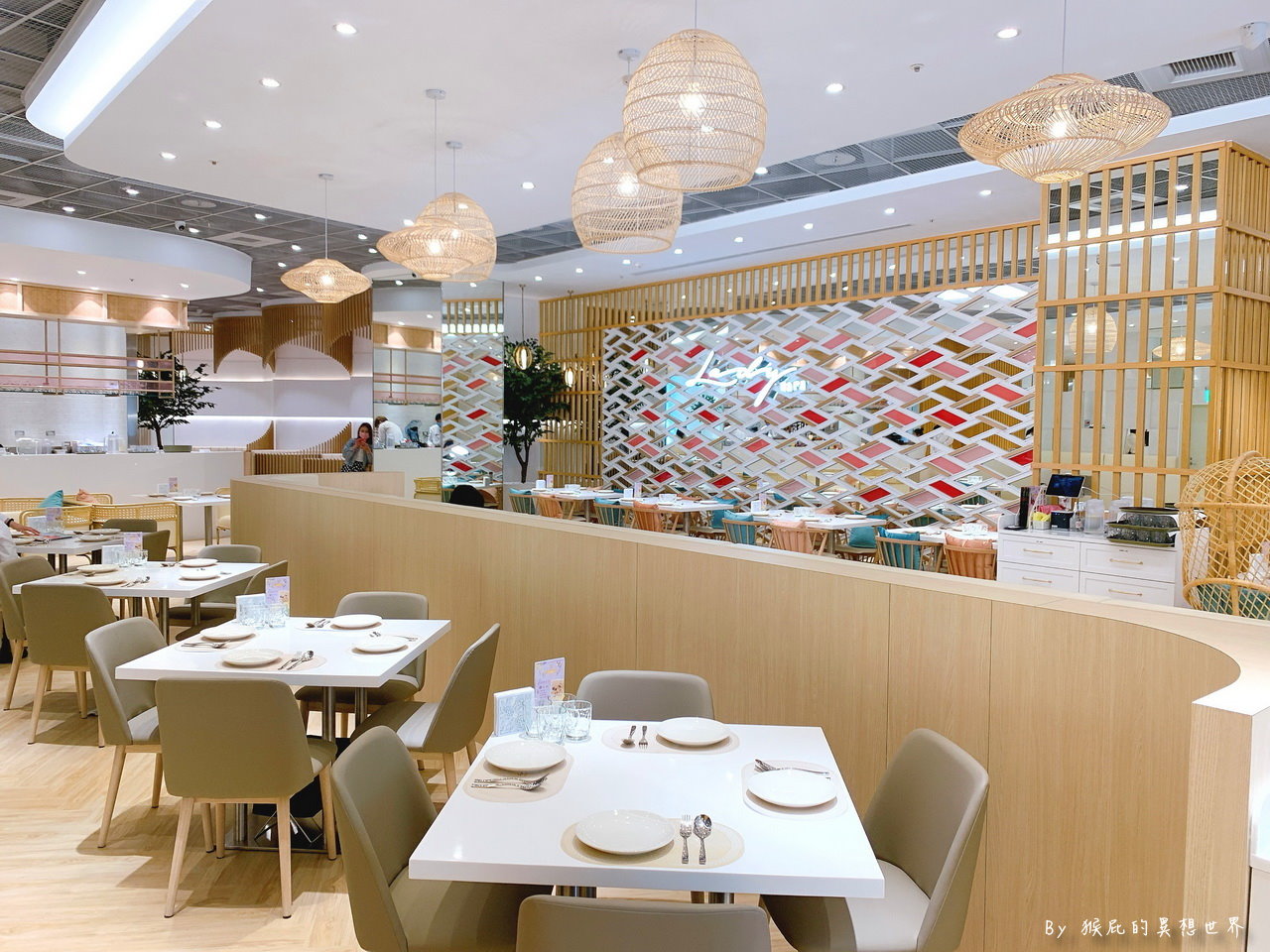 Lady nara曼谷新泰式料理｜LaLaport 台中店新開幕，來自泰國曼谷最強網美餐廳，舒芙蕾必點，泰想芋見泥只有台中有，全台第7間店就在LaLaport 北館 @猴屁的異想世界