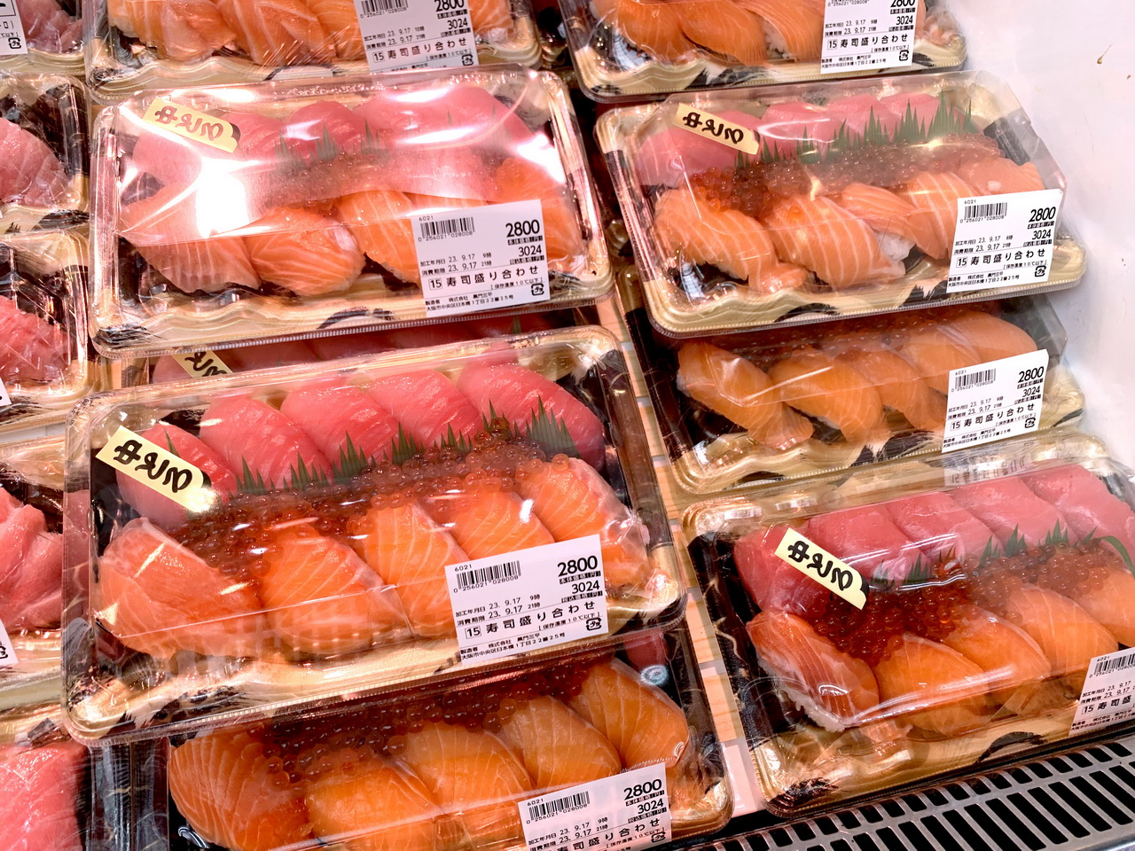 黑門三平|大阪黑門市場人氣海鮮丼、生魚片、鰻魚飯推薦,內用外帶都方便 @猴屁的異想世界 黑門三平|大阪黑門市場人氣海鮮丼、生魚片、鰻魚飯推薦,內用外帶都方便 @猴屁的異想世界