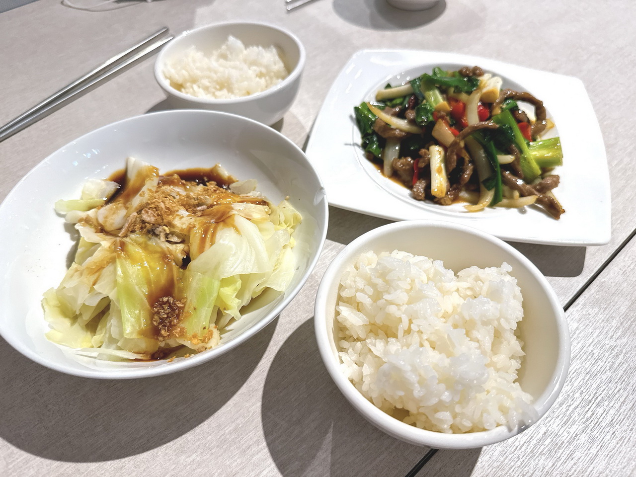 玖仰久仰|板橋最美熱炒店,白飯吃到飽超划算,一道菜70元起,再來杯珍奶絕配 @猴屁的異想世界 玖仰久仰|板橋最美熱炒店,白飯吃到飽超划算,一道菜70元起,再來杯珍奶絕配 @猴屁的異想世界