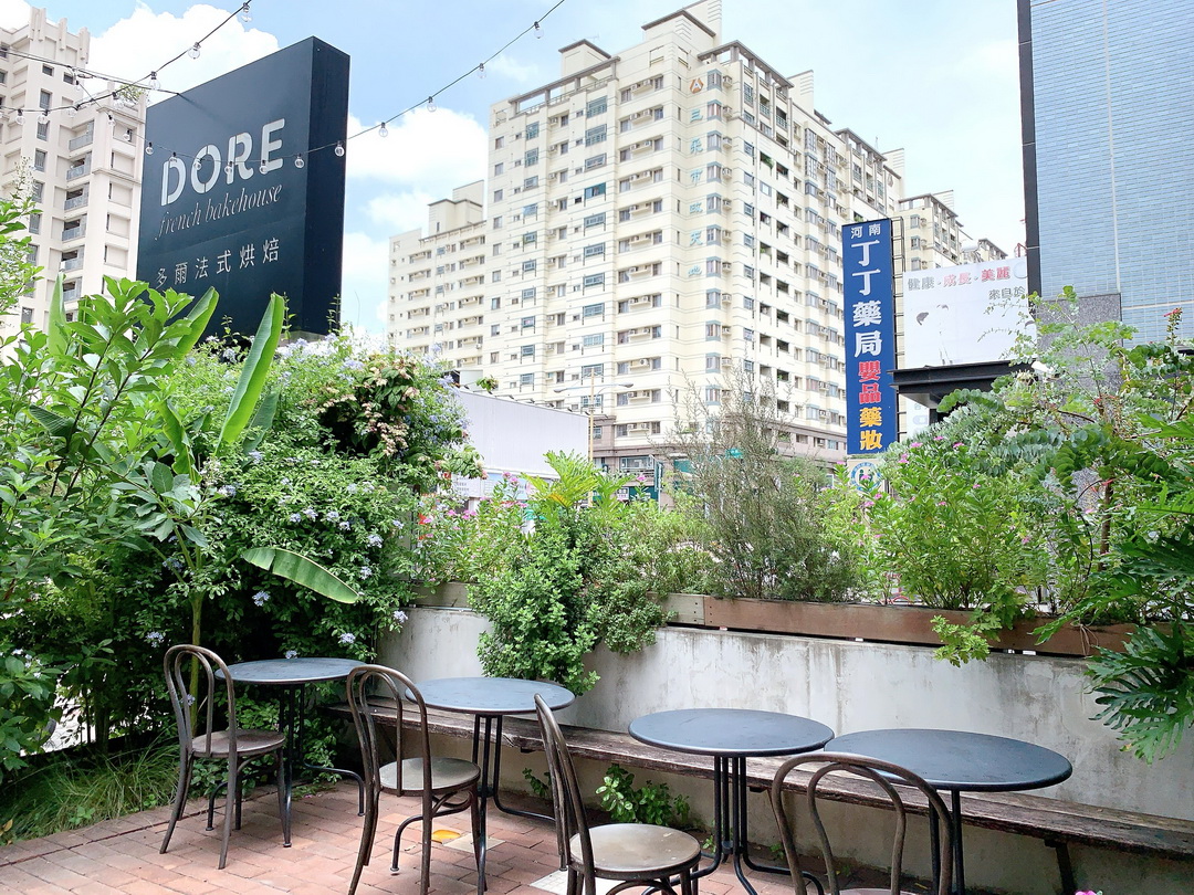 Dore多爾法式烘焙|台中森林系早午餐超夯,法式麵包超專業,大排隊也值得,附停車場 @猴屁的異想世界 Dore多爾法式烘焙|台中森林系早午餐超夯,法式麵包超專業,大排隊也值得,附停車場 @猴屁的異想世界