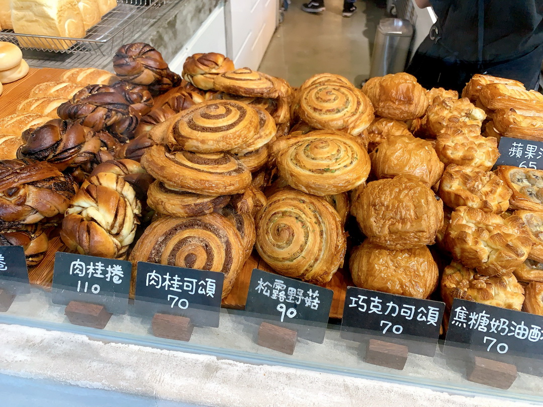 Dore多爾法式烘焙|台中森林系早午餐超夯,法式麵包超專業,大排隊也值得,附停車場 @猴屁的異想世界 Dore多爾法式烘焙|台中森林系早午餐超夯,法式麵包超專業,大排隊也值得,附停車場 @猴屁的異想世界