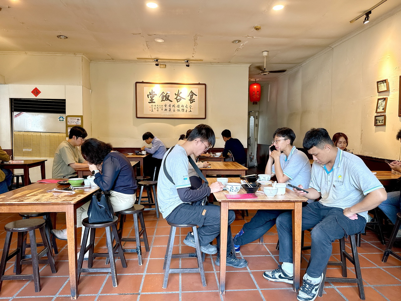 【食谷飯堂】台中超強魯肉飯,隱藏在勤美附近,傳統手工魯肉超好吃,肥肥的超邪惡,平價美味老店 @猴屁的異想世界 【食谷飯堂】台中超強魯肉飯,隱藏在勤美附近,傳統手工魯肉超好吃,肥肥的超邪惡,平價美味老店 @猴屁的異想世界