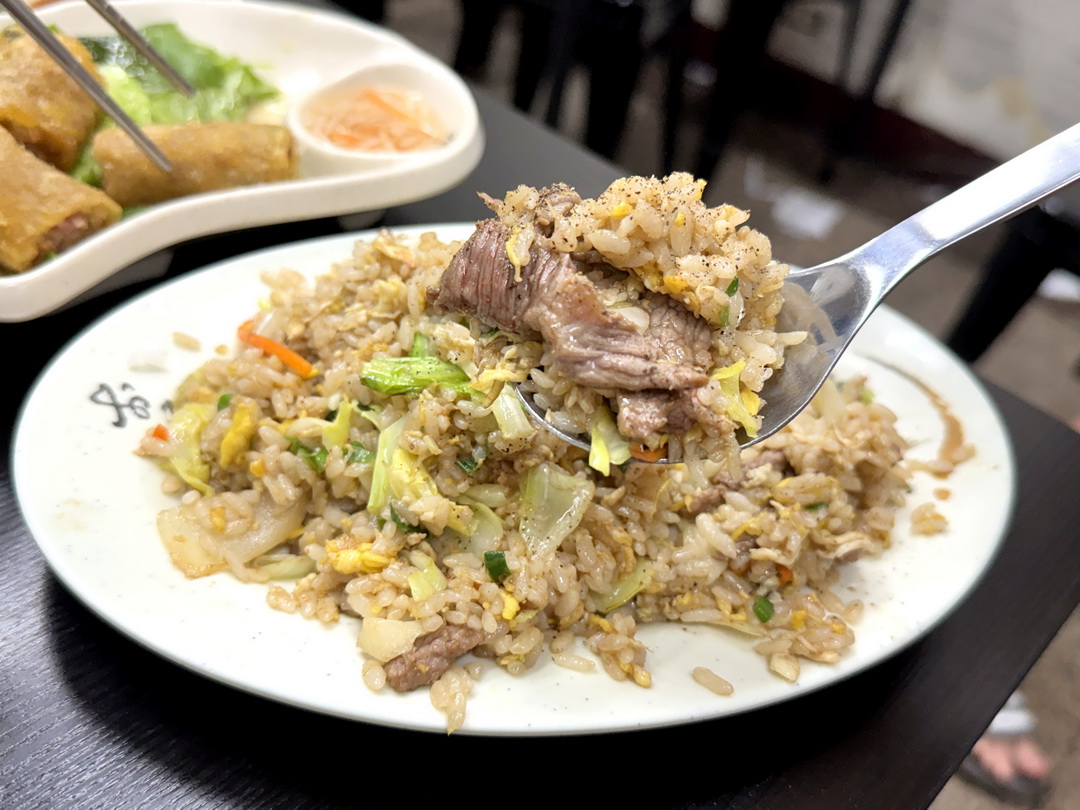 【佳華越南美食】西屯區超人氣越南料理,炒飯超級好吃,每天都在排隊 @猴屁的異想世界 【佳華越南美食】西屯區超人氣越南料理,炒飯超級好吃,每天都在排隊 @猴屁的異想世界