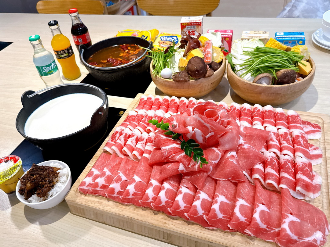 【饗點鍋台中文心店】台中火鍋自助吧吃到飽388元起,超浮誇35盎司大胃王肉盤超壯觀 @猴屁的異想世界 【饗點鍋台中文心店】台中火鍋自助吧吃到飽388元起,超浮誇35盎司大胃王肉盤超壯觀 @猴屁的異想世界