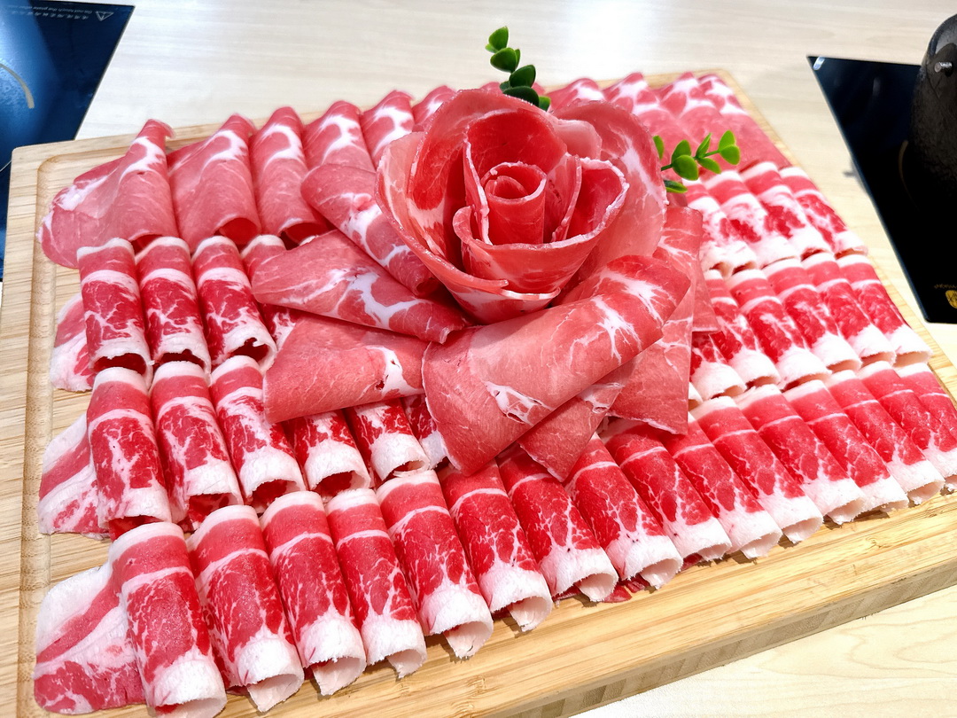 【饗點鍋台中文心店】台中火鍋自助吧吃到飽388元起,超浮誇35盎司大胃王肉盤超壯觀 @猴屁的異想世界 【饗點鍋台中文心店】台中火鍋自助吧吃到飽388元起,超浮誇35盎司大胃王肉盤超壯觀 @猴屁的異想世界