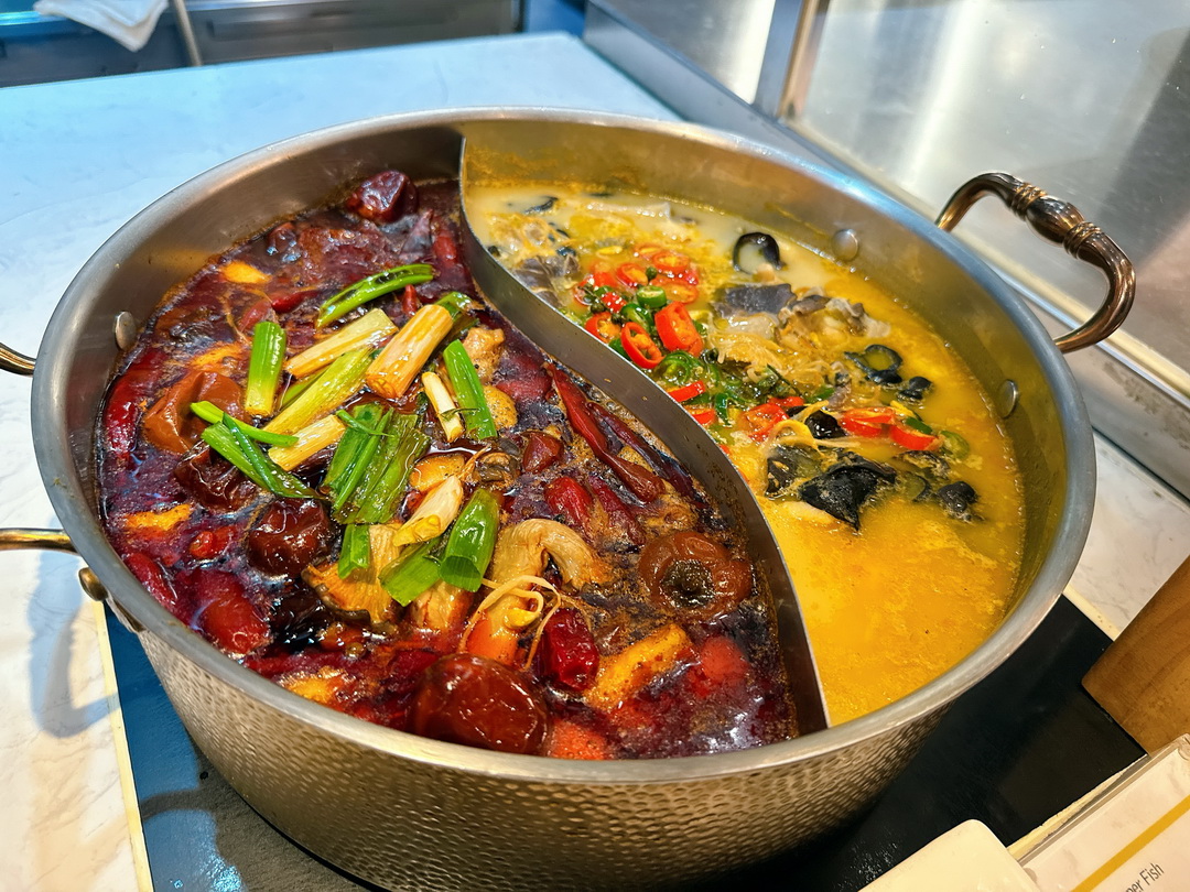 【探索廚房】台北頂級buffet吃到飽,松葉蟹腳、生魚片必吃,有包廂適合聚餐,寒舍艾美酒店自助餐吃到飽 @猴屁的異想世界 【探索廚房】台北頂級buffet吃到飽,松葉蟹腳、生魚片必吃,有包廂適合聚餐,寒舍艾美酒店自助餐吃到飽 @猴屁的異想世界