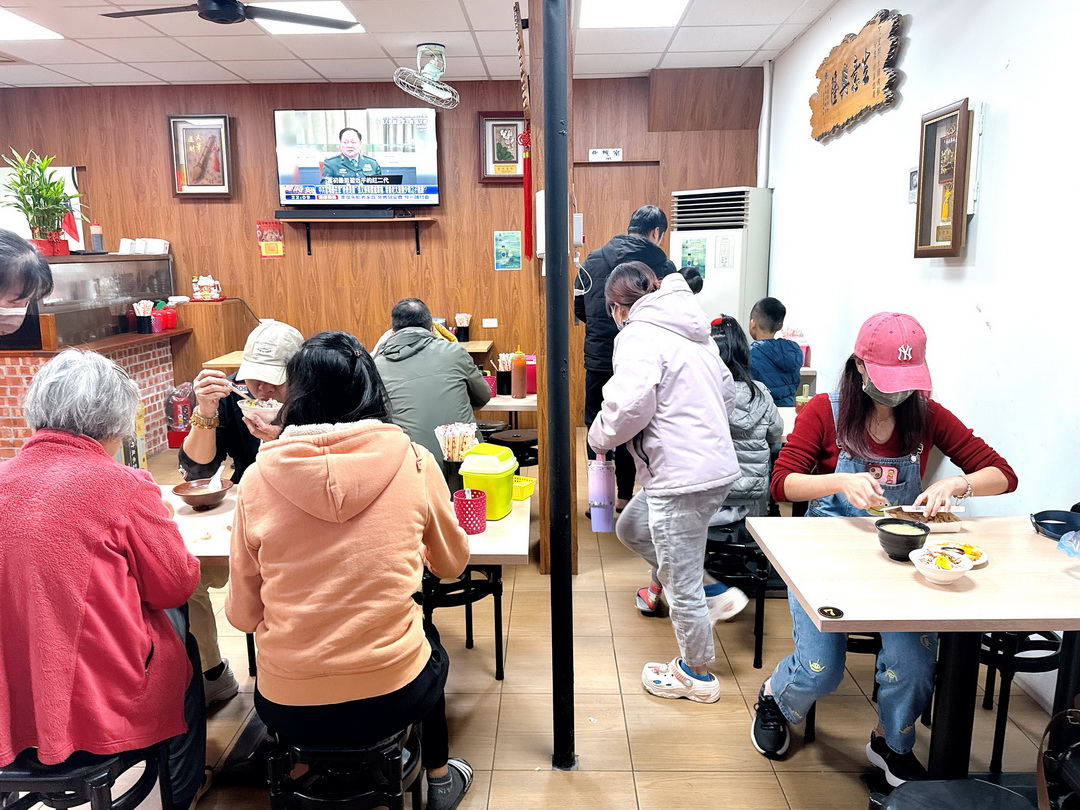 【阿宏師火雞肉飯】嘉義宵夜推薦,超人氣雞肉飯賣到凌晨12點,半熟蛋必點 @猴屁的異想世界 【阿宏師火雞肉飯】嘉義宵夜推薦,超人氣雞肉飯賣到凌晨12點,半熟蛋必點 @猴屁的異想世界