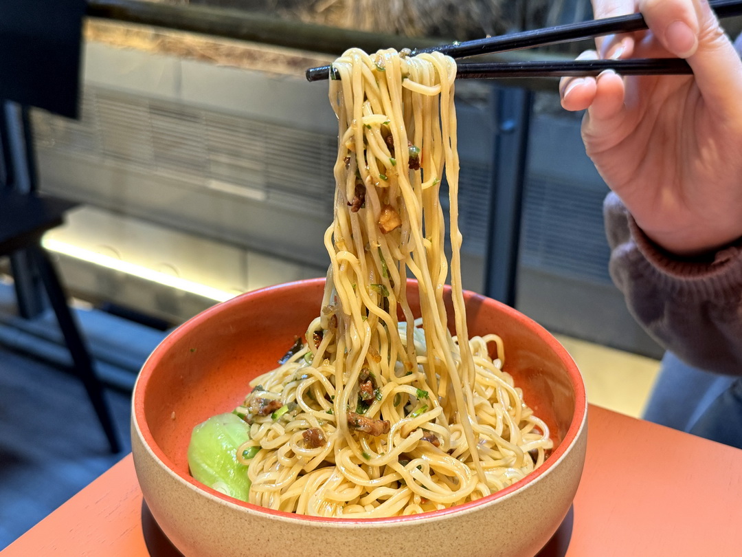 【一茶一瓦一號糧倉】隱藏在糧倉內的茶餐廳,像在古蹟內吃飯環境超美,宵夜也有賣 @猴屁的異想世界 【一茶一瓦一號糧倉】隱藏在糧倉內的茶餐廳,像在古蹟內吃飯環境超美,宵夜也有賣 @猴屁的異想世界