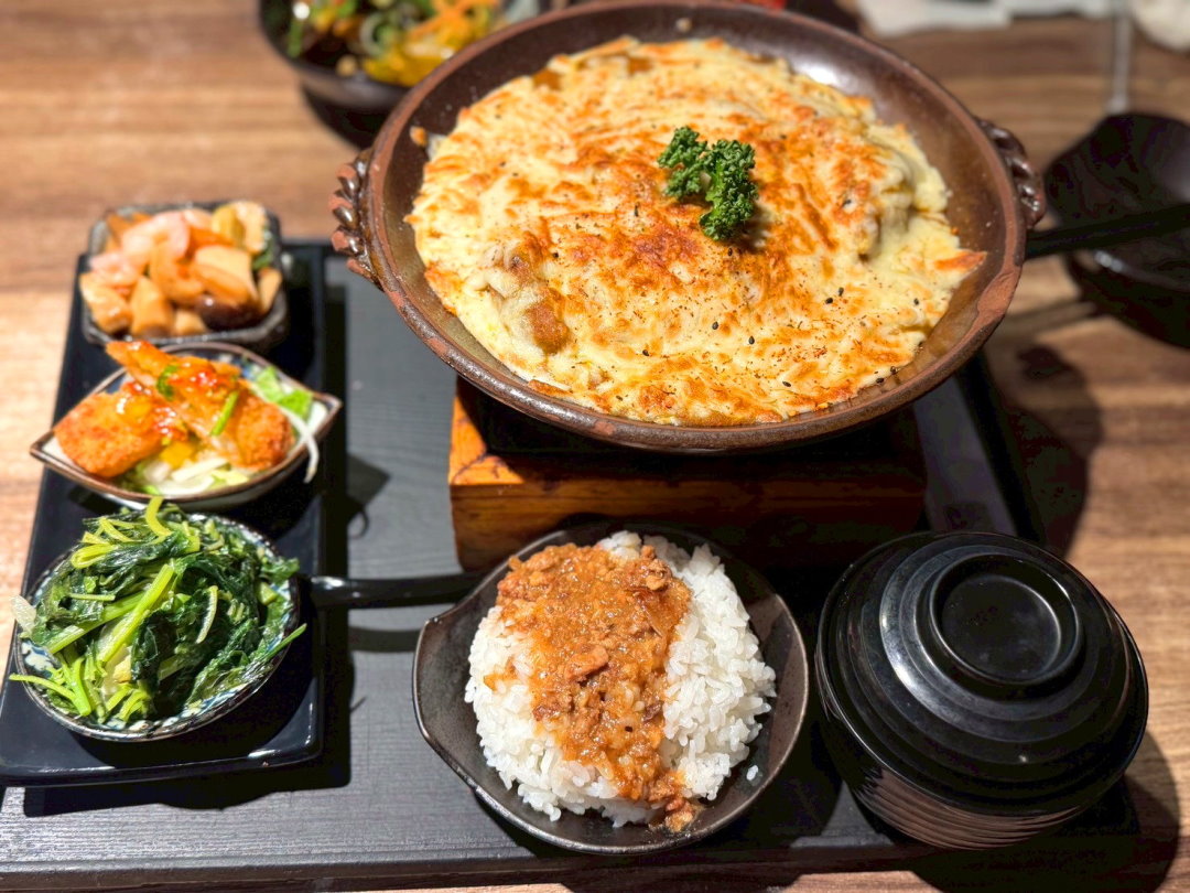 阿Q茶舍|台中不限時24小時泡沫紅茶店,火鍋、簡餐都很出色,有免費停車場,吃宵夜的好地方 @猴屁的異想世界 阿Q茶舍|台中不限時24小時泡沫紅茶店,火鍋、簡餐都很出色,有免費停車場,吃宵夜的好地方 @猴屁的異想世界