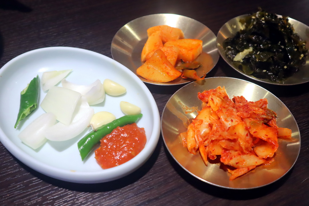 【延南家韓式豬肉湯飯】台中南屯人氣韓式料理推薦,血腸湯飯、雪濃湯、菜包肉必吃,小菜吃到飽超佛心! @猴屁的異想世界 【延南家韓式豬肉湯飯】台中南屯人氣韓式料理推薦,血腸湯飯、雪濃湯、菜包肉必吃,小菜吃到飽超佛心! @猴屁的異想世界