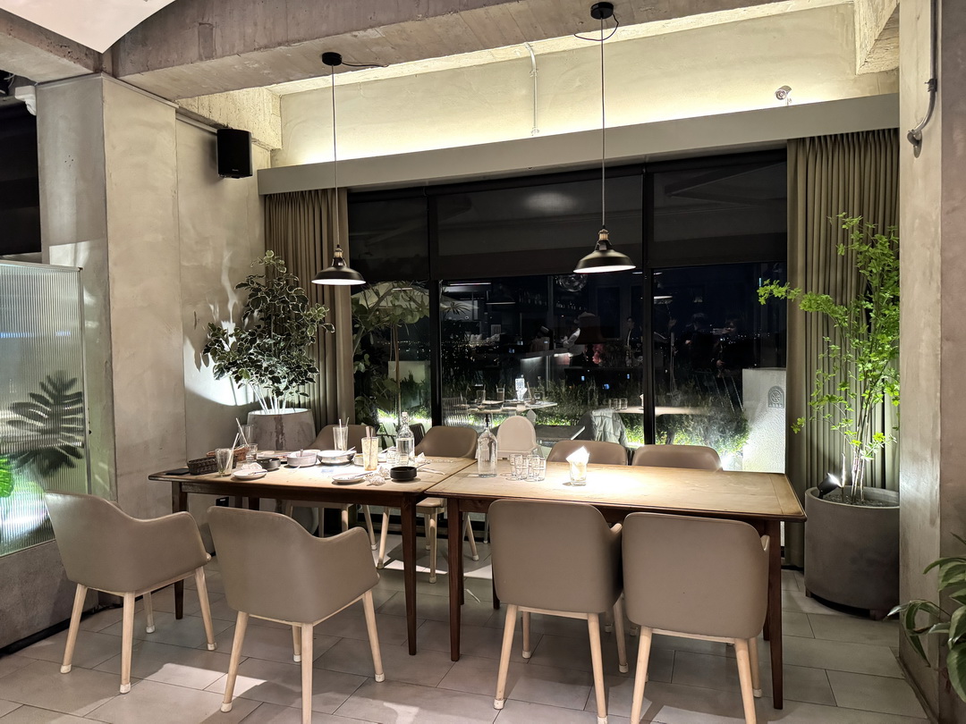 【眺高STAY WITH MOUNTAIN】台中絕美景觀餐廳,北屯最夯百萬夜景,聖誕樹美翻超浪漫 @猴屁的異想世界 【眺高STAY WITH MOUNTAIN】台中絕美景觀餐廳,北屯最夯百萬夜景,聖誕樹美翻超浪漫 @猴屁的異想世界