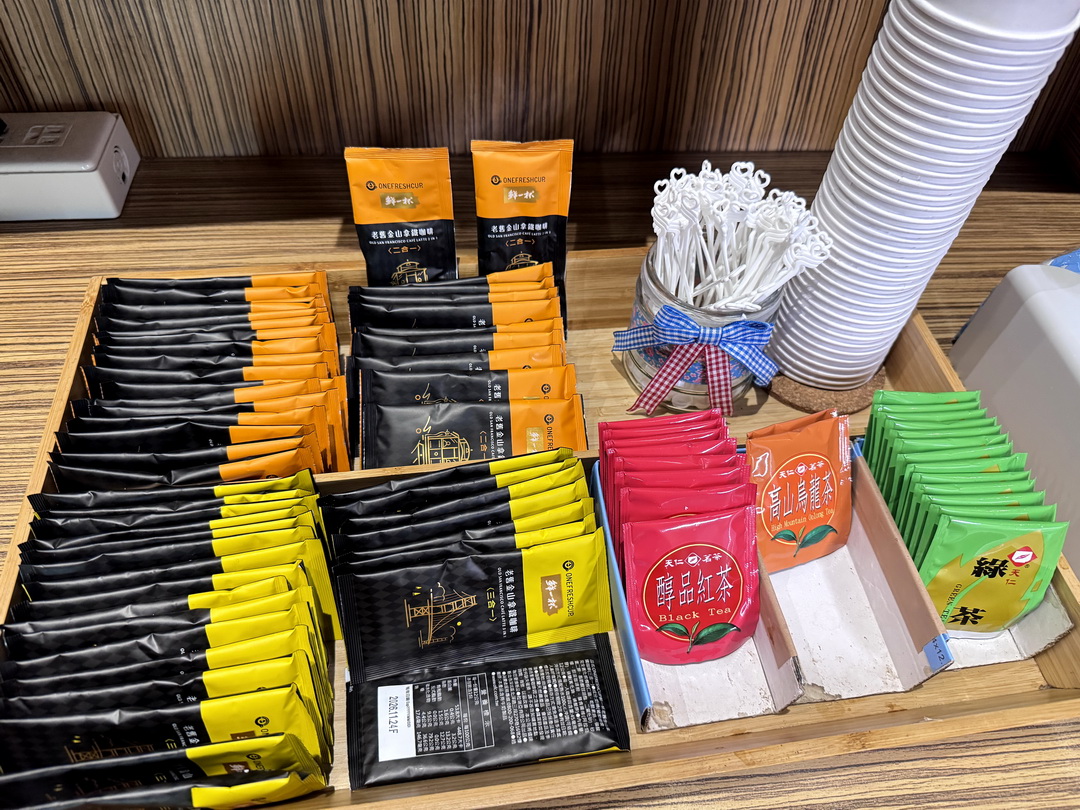 藍水輕旅|桃園高鐵平價住宿推薦,附免費送機、宵夜餐包飲品吃到飽 @猴屁的異想世界 藍水輕旅|桃園高鐵平價住宿推薦,附免費送機、宵夜餐包飲品吃到飽 @猴屁的異想世界
