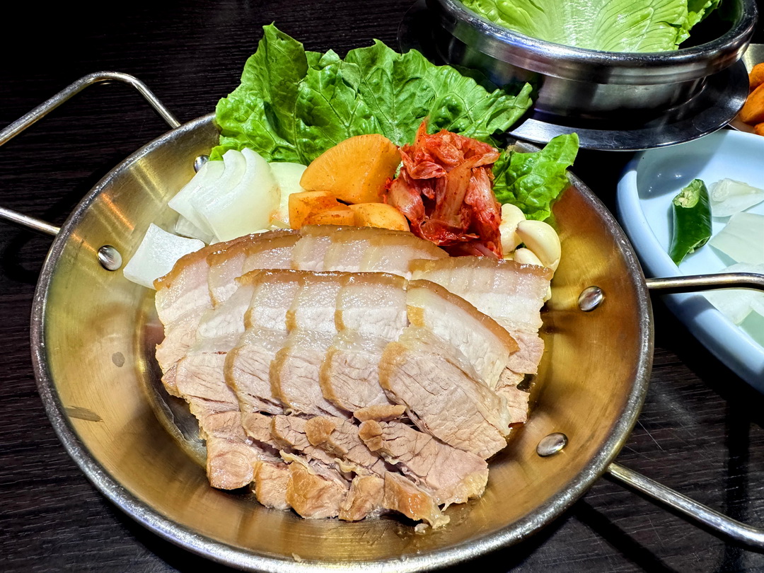 【延南家韓式豬肉湯飯】台中南屯人氣韓式料理推薦,血腸湯飯、雪濃湯、菜包肉必吃,小菜吃到飽超佛心! @猴屁的異想世界 【延南家韓式豬肉湯飯】台中南屯人氣韓式料理推薦,血腸湯飯、雪濃湯、菜包肉必吃,小菜吃到飽超佛心! @猴屁的異想世界
