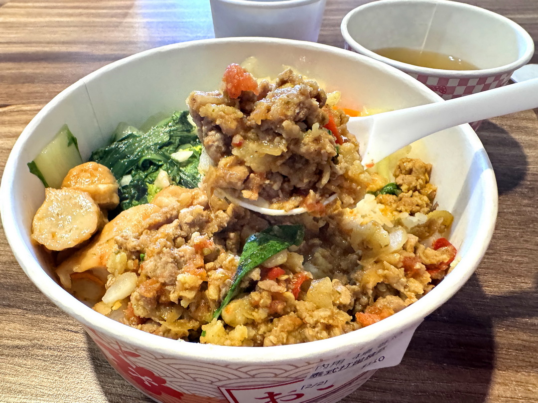 【粗飽烤肉飯逢甲店】招牌烤肉飯只要100元,內用飲料熱湯無限暢飲,台中高CP值烤肉便當! @猴屁的異想世界 【粗飽烤肉飯逢甲店】招牌烤肉飯只要100元,內用飲料熱湯無限暢飲,台中高CP值烤肉便當! @猴屁的異想世界