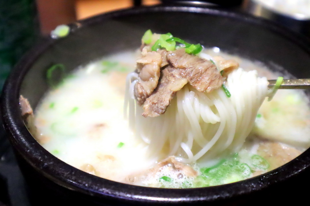【延南家韓式豬肉湯飯】台中南屯人氣韓式料理推薦,血腸湯飯、雪濃湯、菜包肉必吃,小菜吃到飽超佛心! @猴屁的異想世界 【延南家韓式豬肉湯飯】台中南屯人氣韓式料理推薦,血腸湯飯、雪濃湯、菜包肉必吃,小菜吃到飽超佛心! @猴屁的異想世界