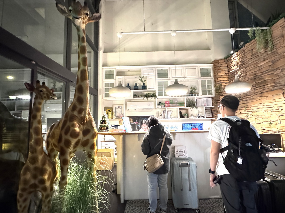 藍水輕旅|桃園高鐵平價住宿推薦,附免費送機、宵夜餐包飲品吃到飽 @猴屁的異想世界 藍水輕旅|桃園高鐵平價住宿推薦,附免費送機、宵夜餐包飲品吃到飽 @猴屁的異想世界