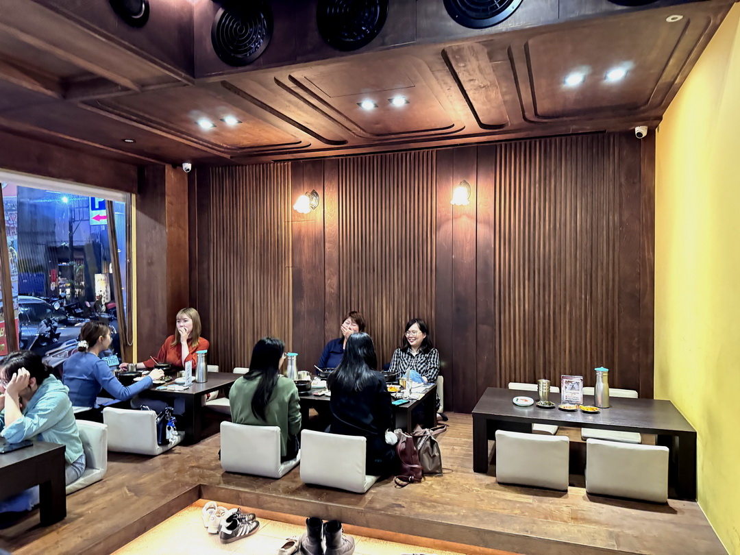 【延南家韓式豬肉湯飯】台中南屯人氣韓式料理推薦,血腸湯飯、雪濃湯、菜包肉必吃,小菜吃到飽超佛心! @猴屁的異想世界 【延南家韓式豬肉湯飯】台中南屯人氣韓式料理推薦,血腸湯飯、雪濃湯、菜包肉必吃,小菜吃到飽超佛心! @猴屁的異想世界