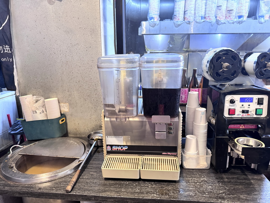 【粗飽烤肉飯逢甲店】招牌烤肉飯只要100元,內用飲料熱湯無限暢飲,台中高CP值烤肉便當! @猴屁的異想世界 【粗飽烤肉飯逢甲店】招牌烤肉飯只要100元,內用飲料熱湯無限暢飲,台中高CP值烤肉便當! @猴屁的異想世界
