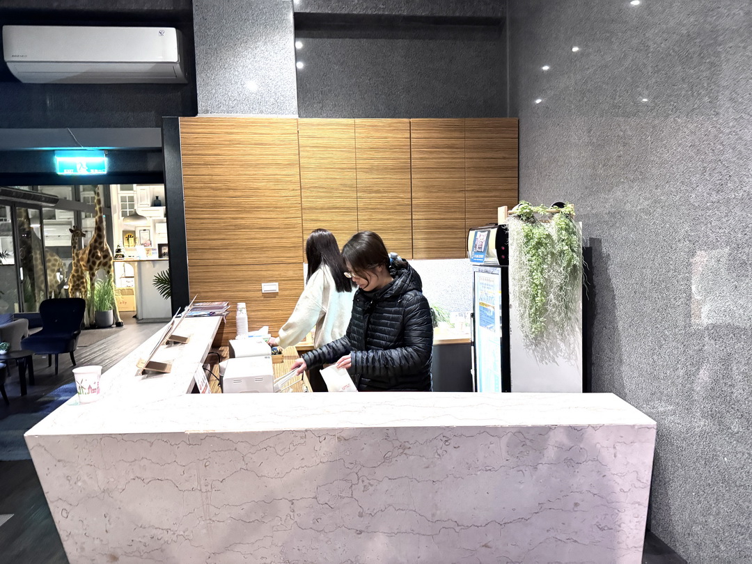 藍水輕旅|桃園高鐵平價住宿推薦,附免費送機、宵夜餐包飲品吃到飽 @猴屁的異想世界 藍水輕旅|桃園高鐵平價住宿推薦,附免費送機、宵夜餐包飲品吃到飽 @猴屁的異想世界
