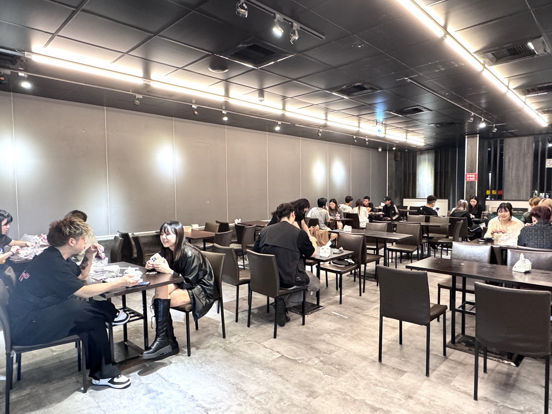 【丸南生魚片】台中10元生魚片開來逢甲,晚上11點開到凌晨5點,每天排隊 @猴屁的異想世界 【丸南生魚片】台中10元生魚片開來逢甲,晚上11點開到凌晨5點,每天排隊 @猴屁的異想世界