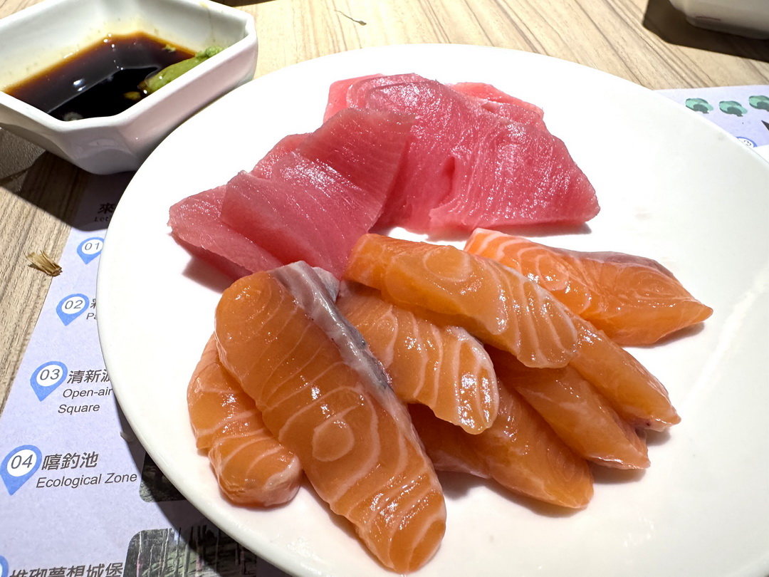 台中清新溫泉飯店|新采自助百匯,泰國蝦吃到飽吃起來,6/7-6/30期間限定 @猴屁的異想世界 台中清新溫泉飯店|新采自助百匯,泰國蝦吃到飽吃起來,6/7-6/30期間限定 @猴屁的異想世界